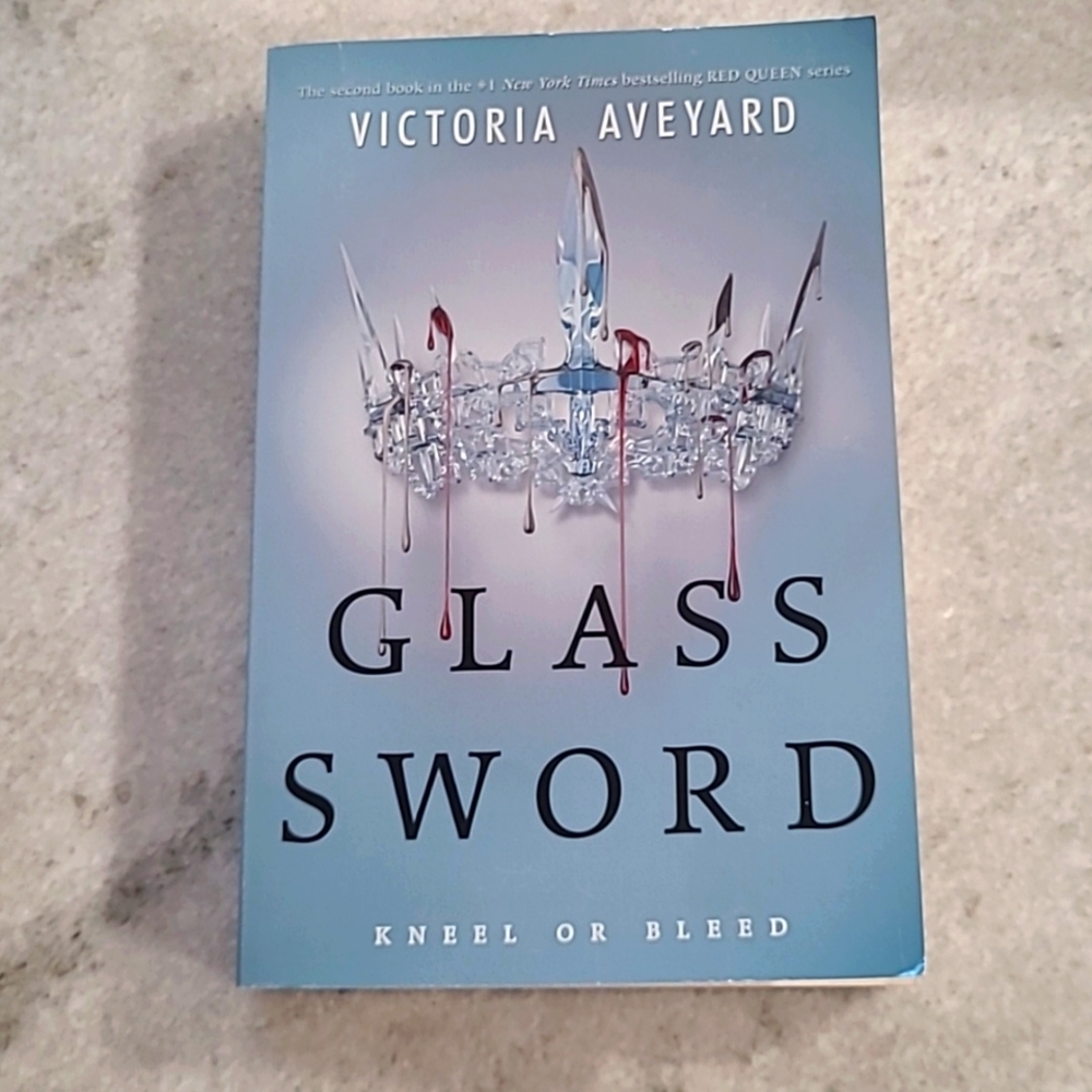 Glass Sword novel by Victoria Aveyard